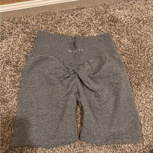 NVGTN Grey/gray booty scrunch shorts